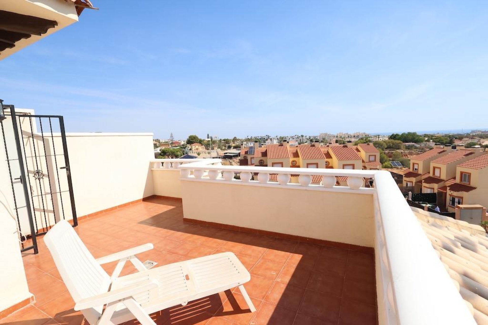 Wiederverkauf - Terraced house - Orihuela Costa - Montezenia