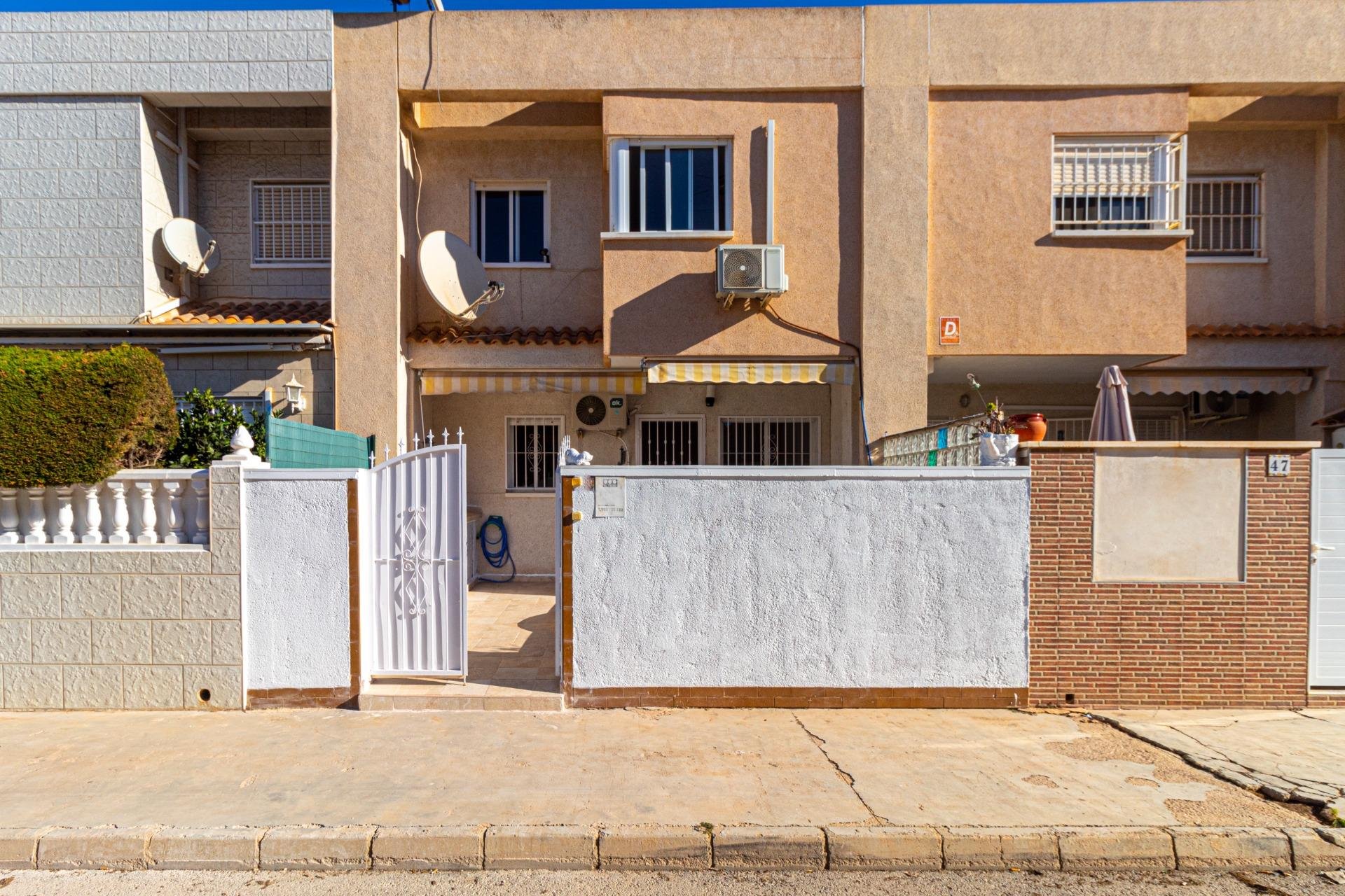 Wiederverkauf - Terraced house - Torrevieja - Aguas Nuevas