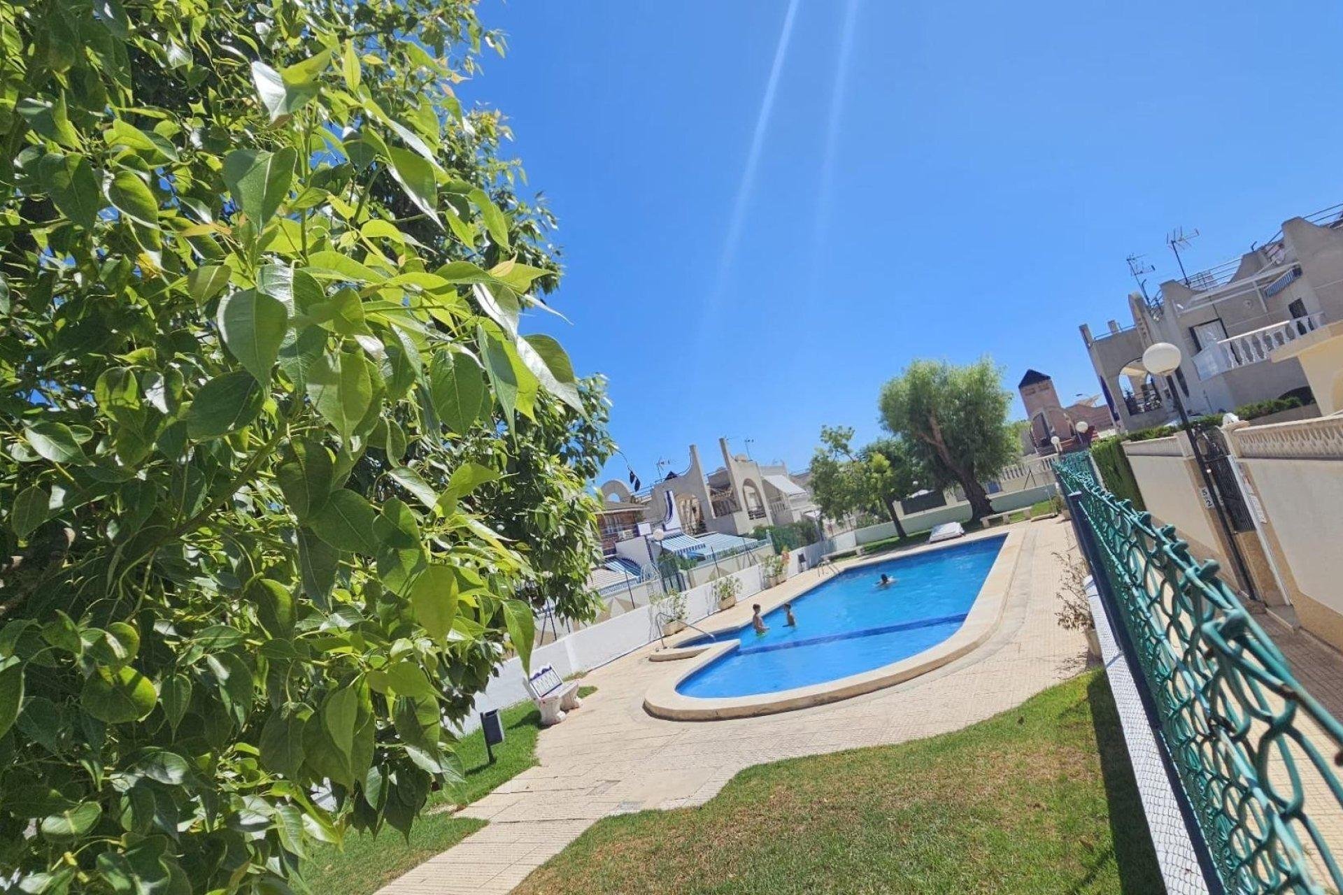 Wiederverkauf - Terraced house - Torrevieja - Doña ines