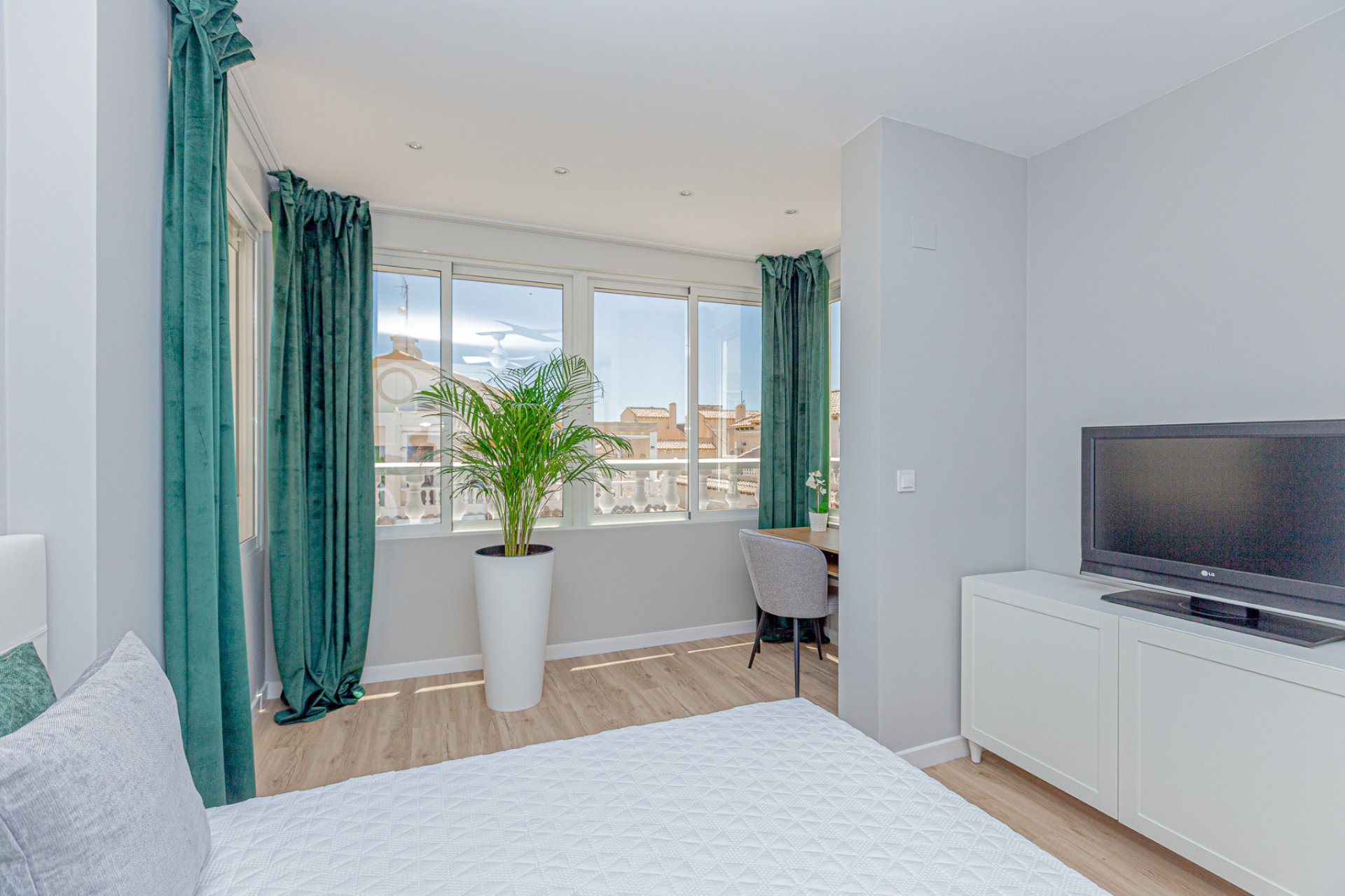 Wiederverkauf - Terrassenhaus - Los Altos