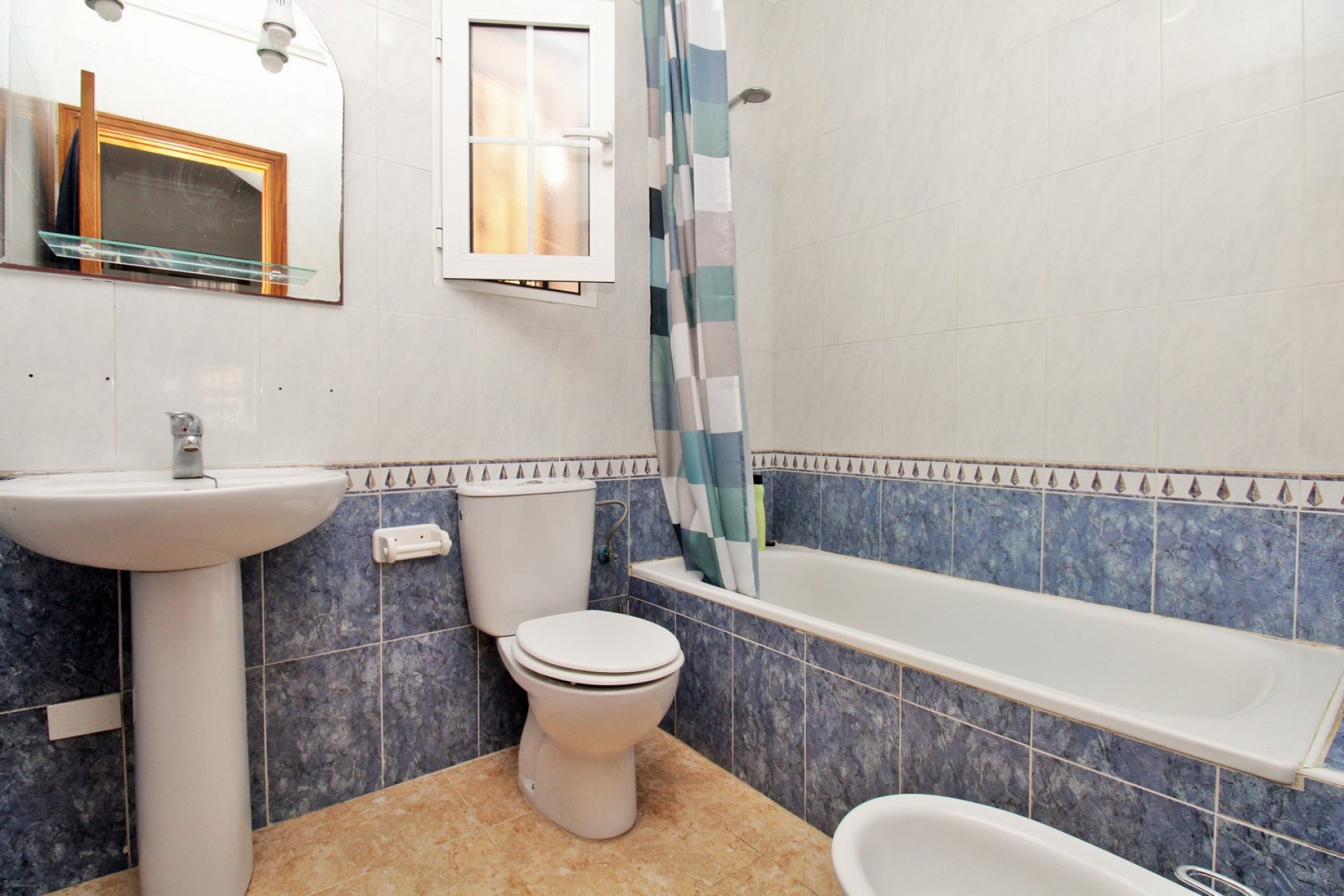 Wiederverkauf - Terrassenhaus - Villamartin - Villamartín