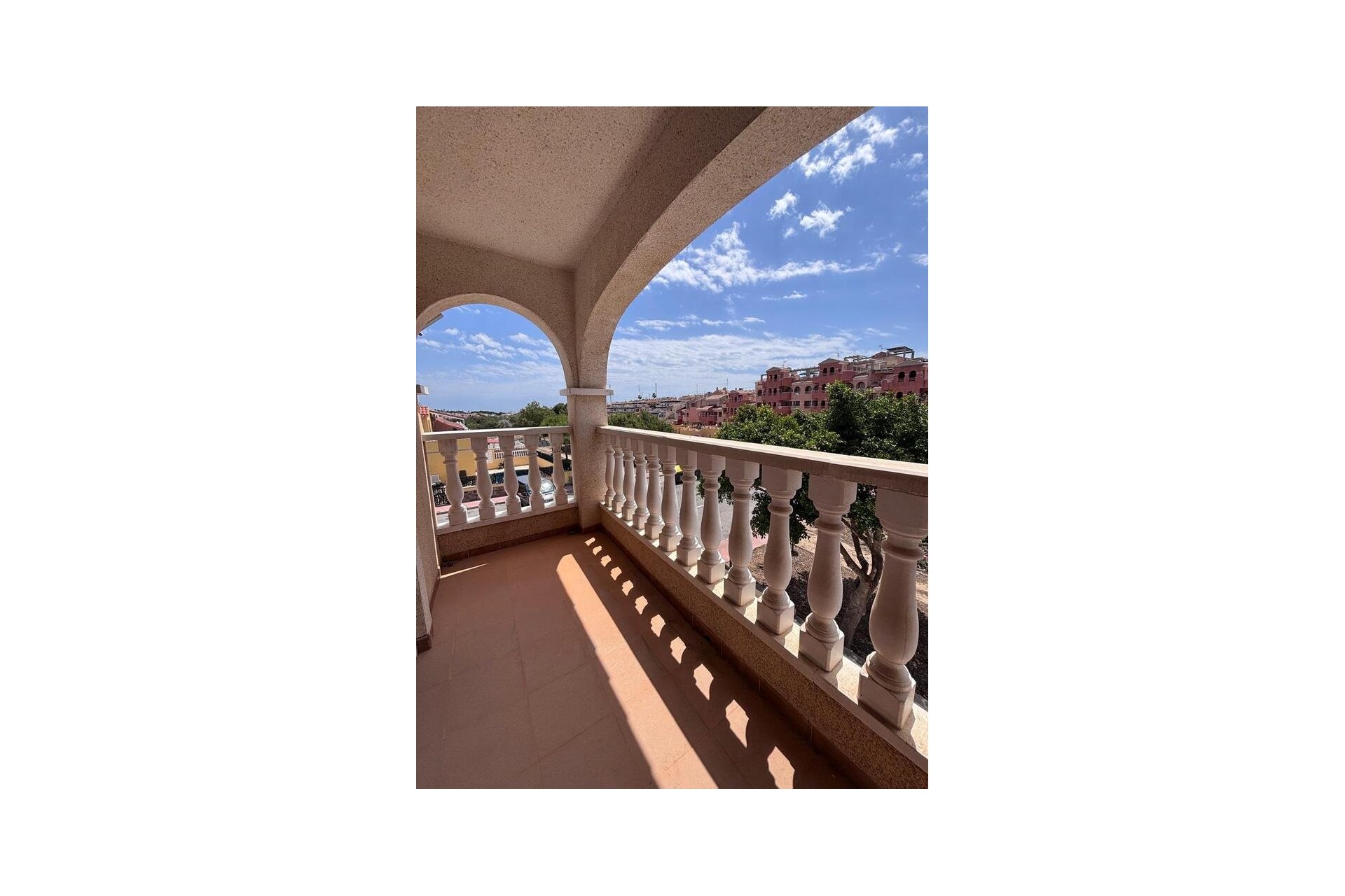 Wiederverkauf - Terrassenhaus - Villamartin - Villamartín