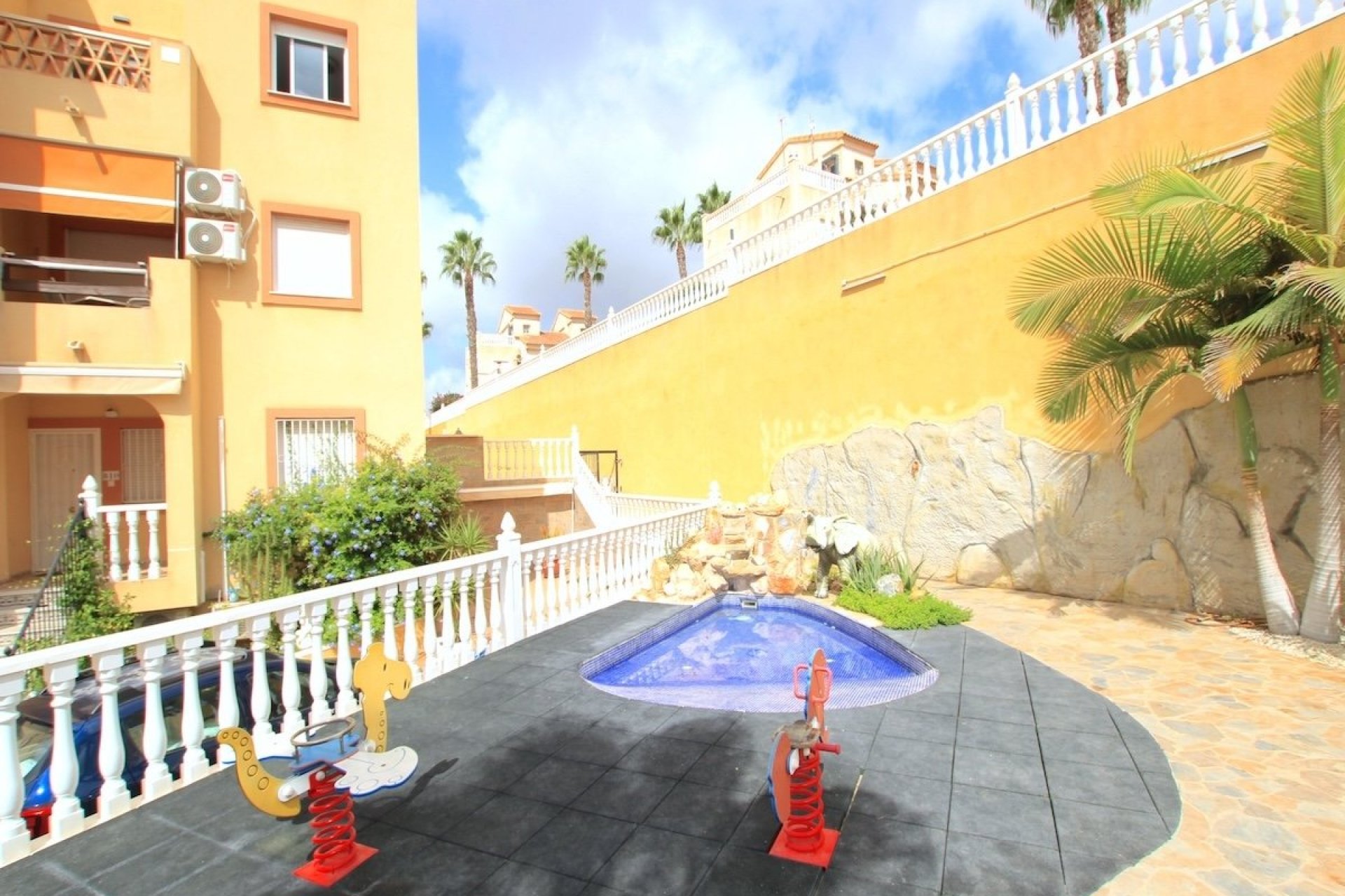Wiederverkauf - Terrassenhaus - Villamartin - Villamartín