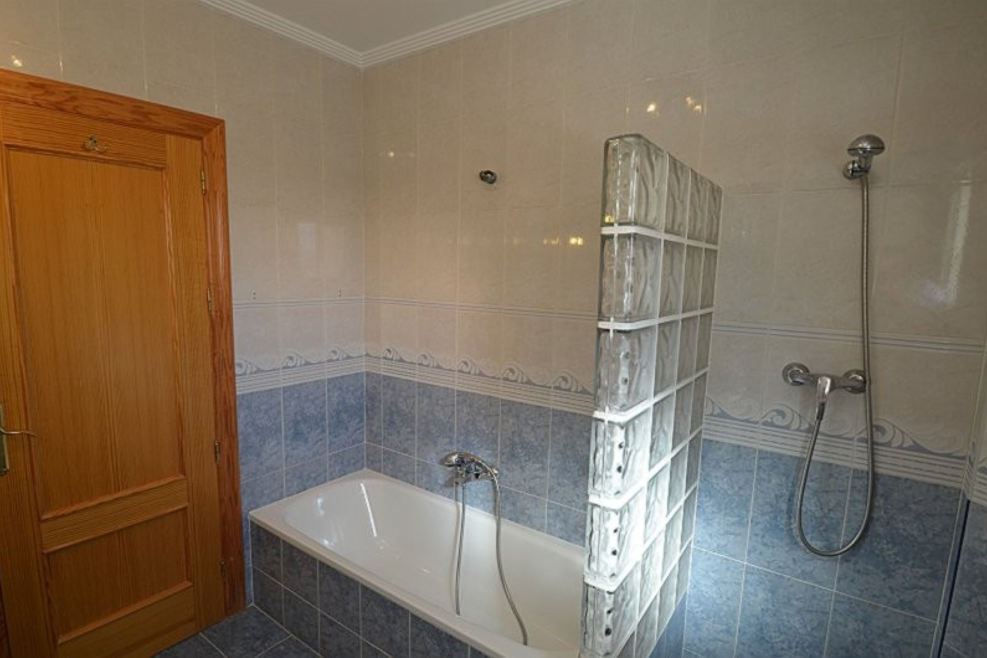 Wiederverkauf - Villa - Campos Del Rio
