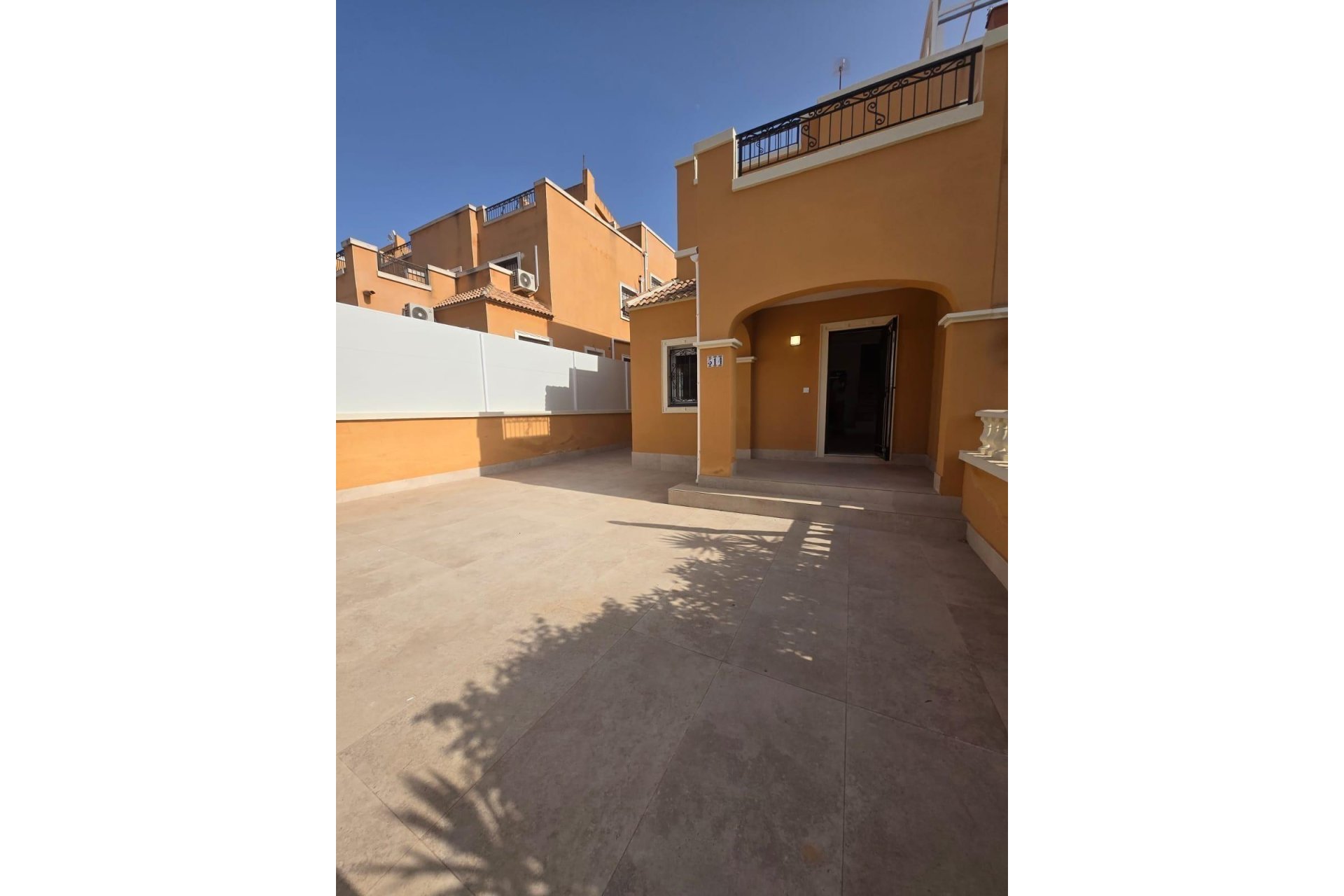Wiederverkauf - Villa - Orihuela Costa - La Florida