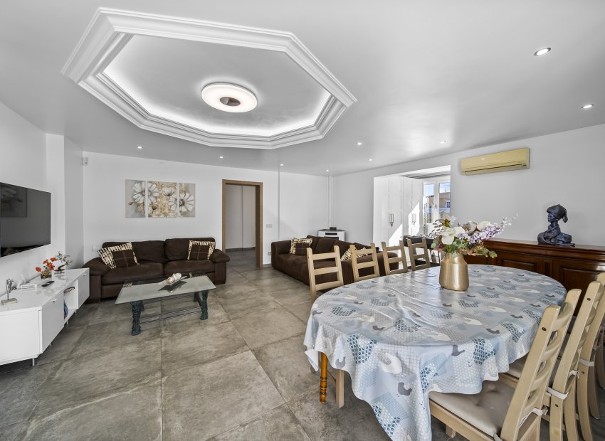 Wiederverkauf - Villa - Orihuela Costa - La Zenia