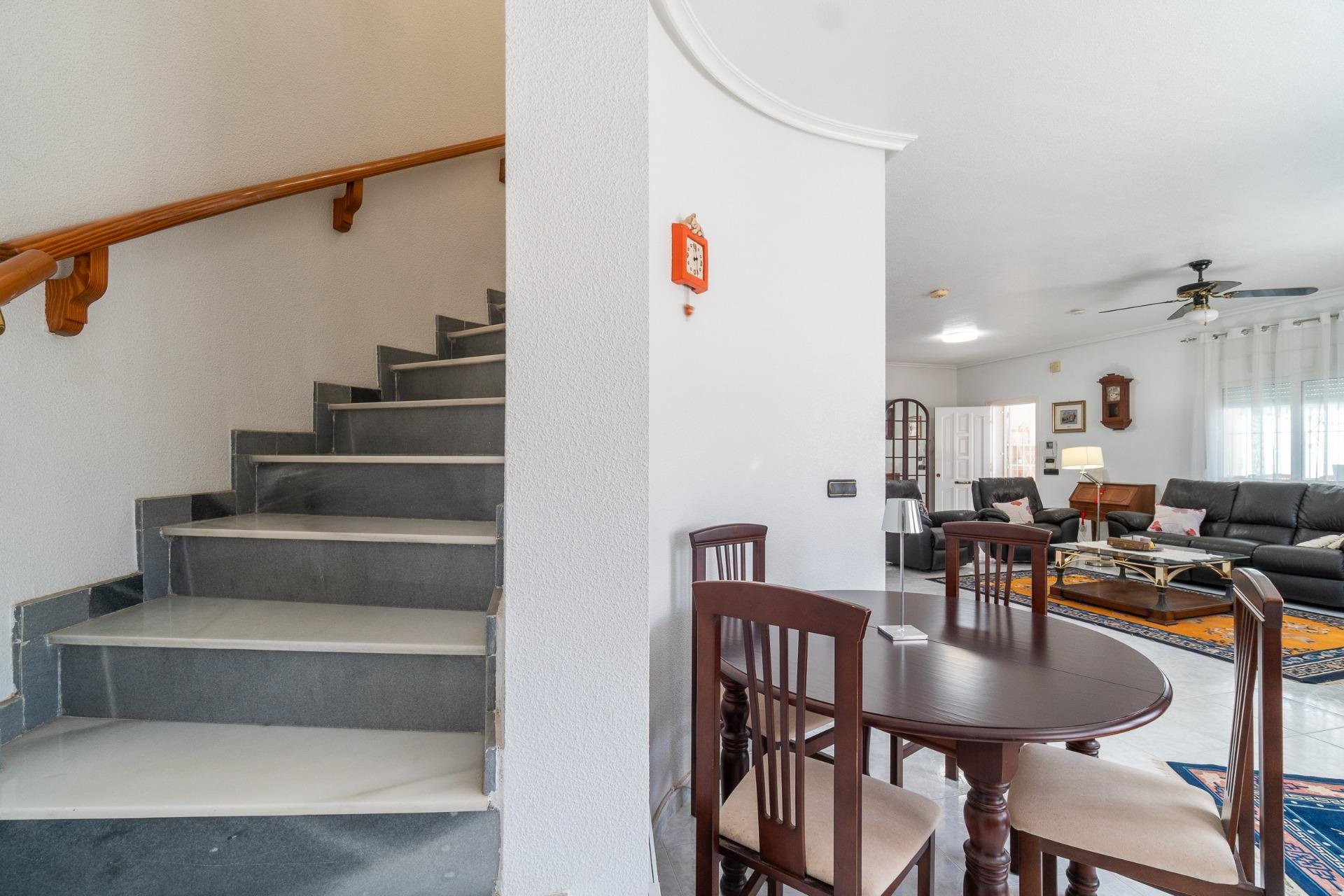 Wiederverkauf - Villa - Orihuela Costa - La Zenia