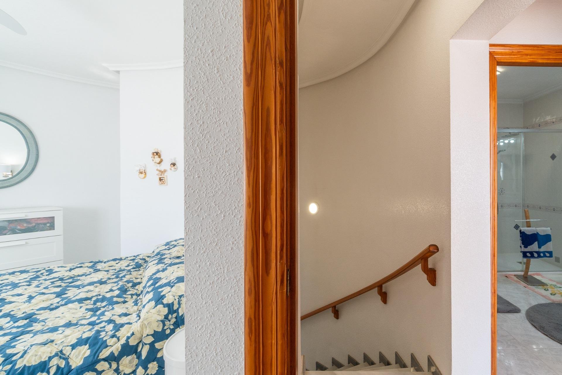 Wiederverkauf - Villa - Orihuela Costa - La Zenia