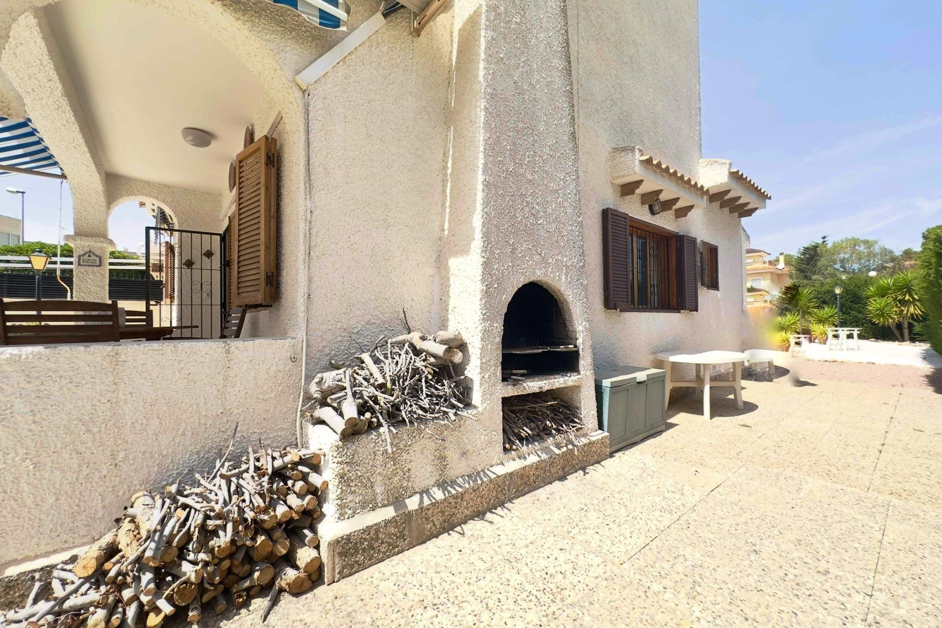 Wiederverkauf - Villa - Orihuela Costa - La Zenia