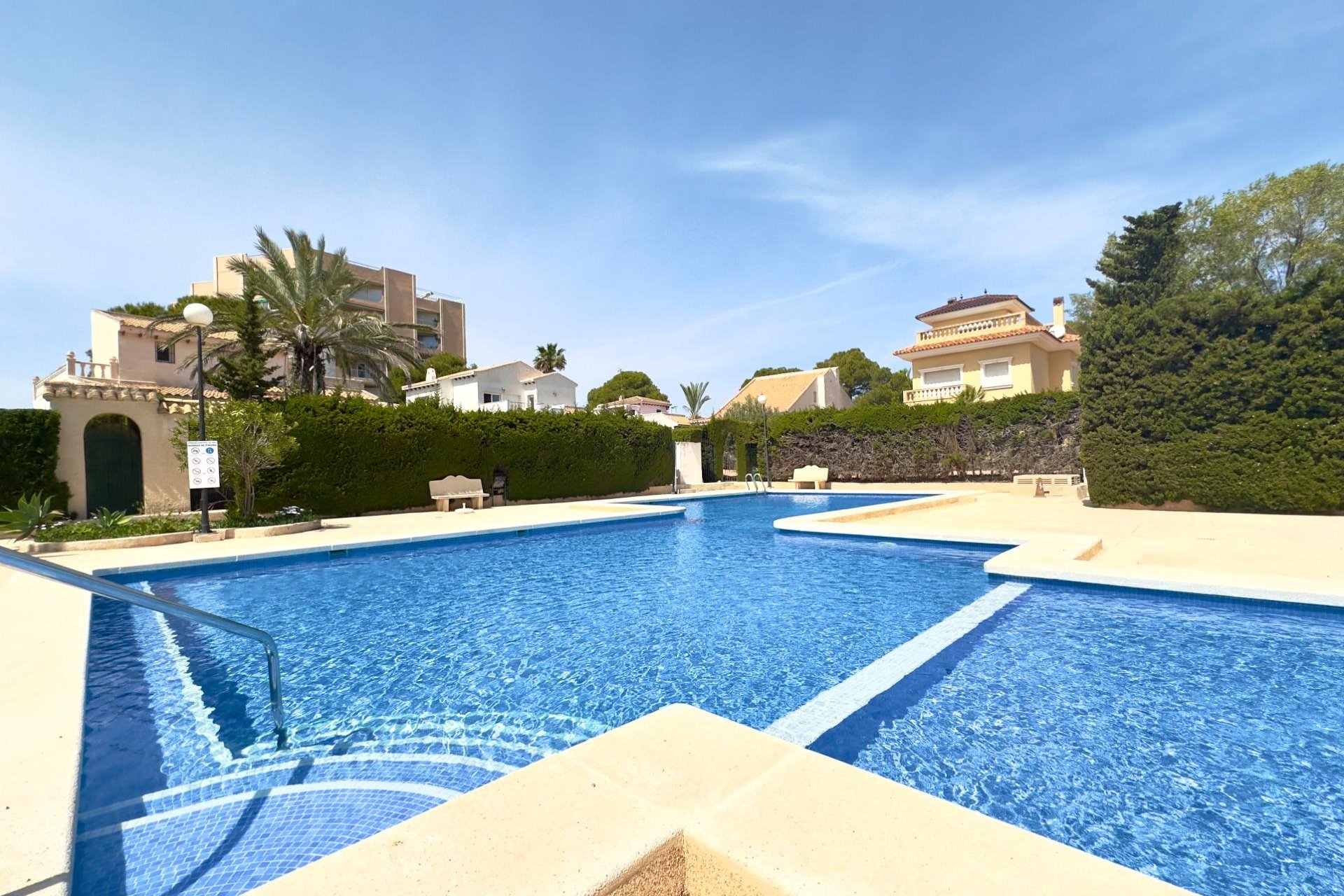 Wiederverkauf - Villa - Orihuela Costa - La Zenia