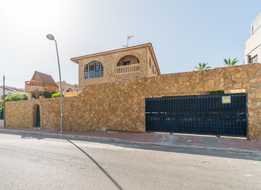 Wiederverkauf - Villa - Orihuela Costa - Los Balcones