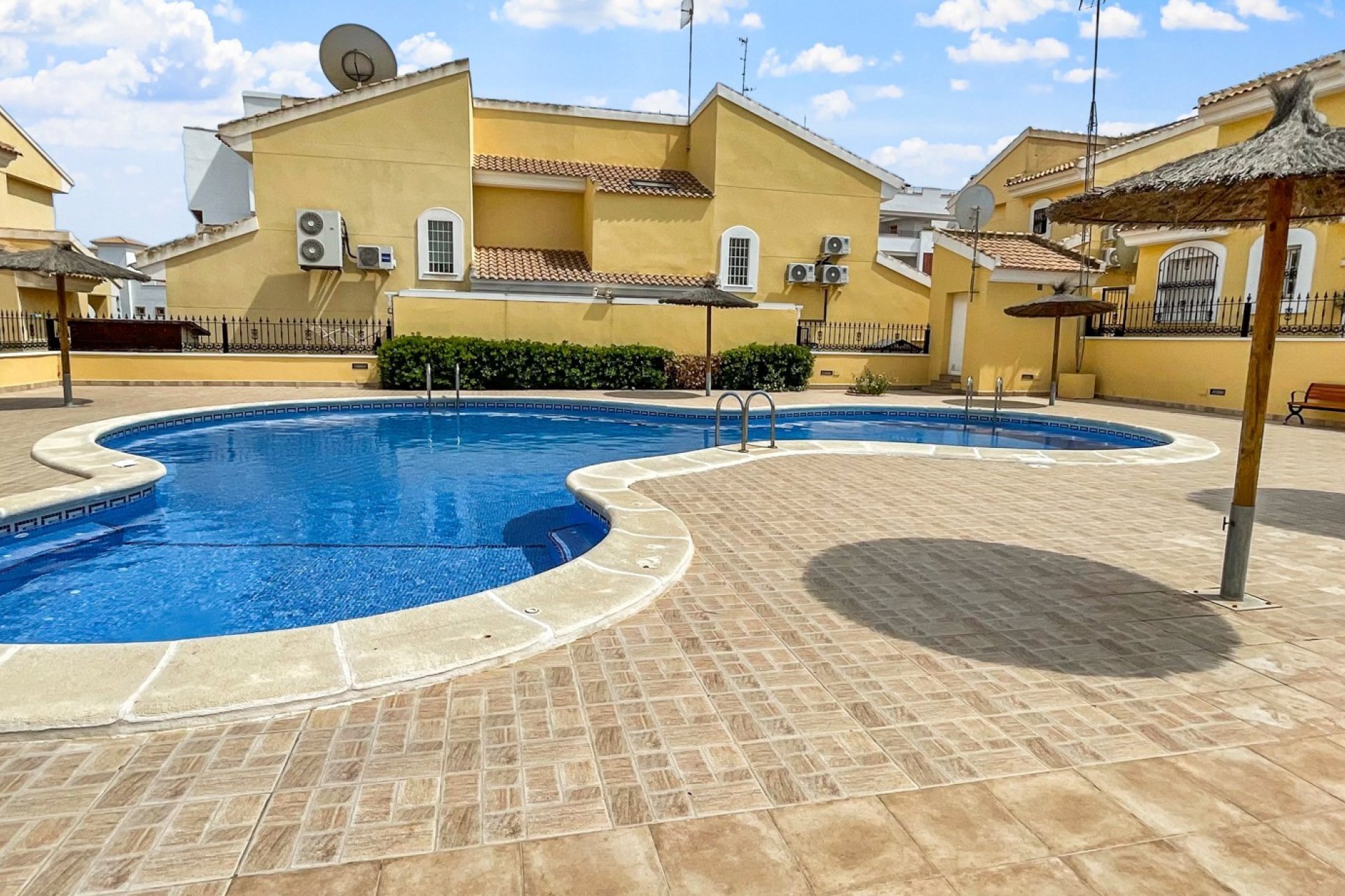 Wiederverkauf - Villa - Orihuela Costa - Los Dolses