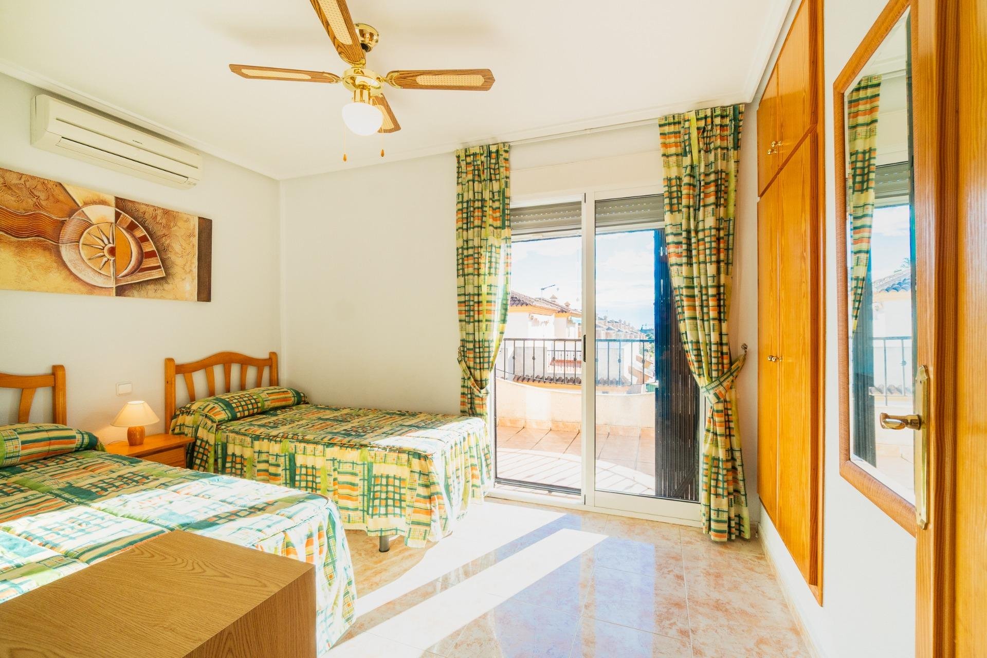 Wiederverkauf - Villa - Orihuela Costa - Playa Flamenca