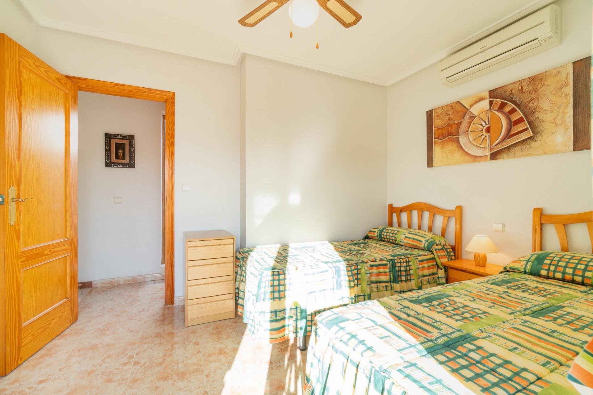 Wiederverkauf - Villa - Orihuela Costa - Playa Flamenca