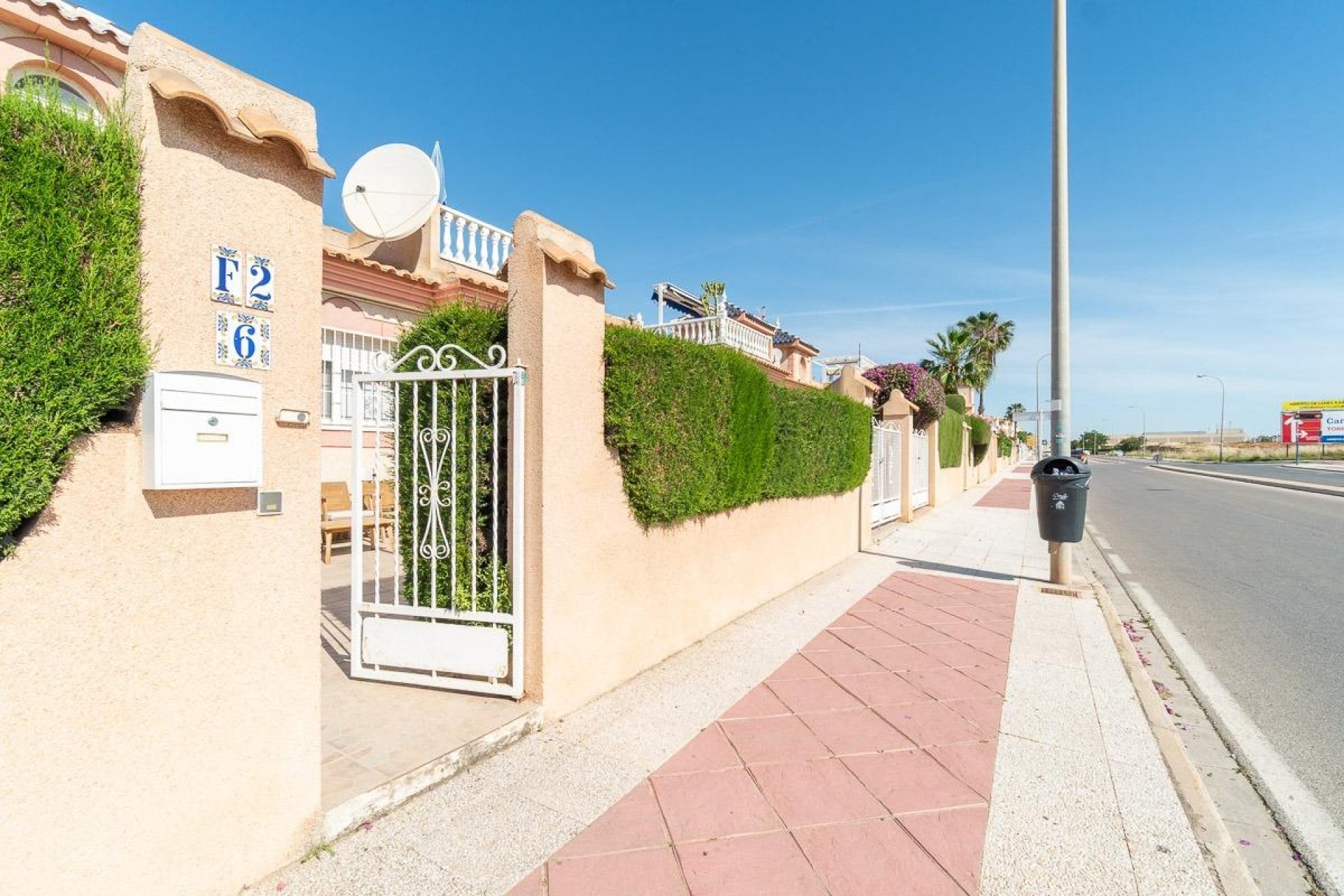 Wiederverkauf - Villa - Orihuela Costa - Punta Prima