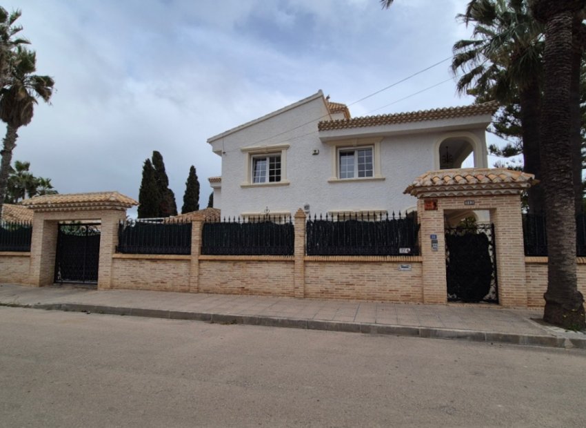 Wiederverkauf - Villa - Orihuela