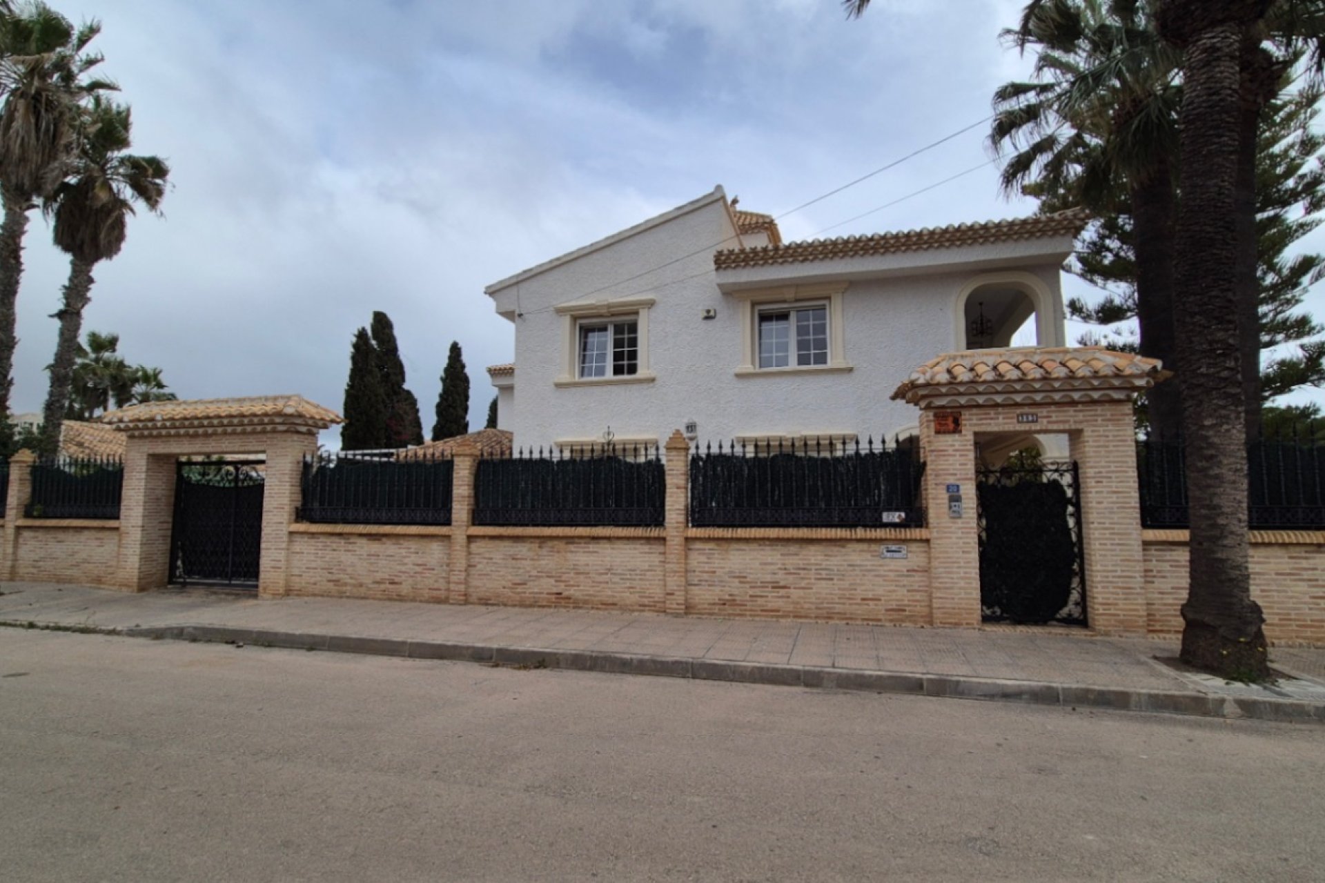 Wiederverkauf - Villa - Orihuela