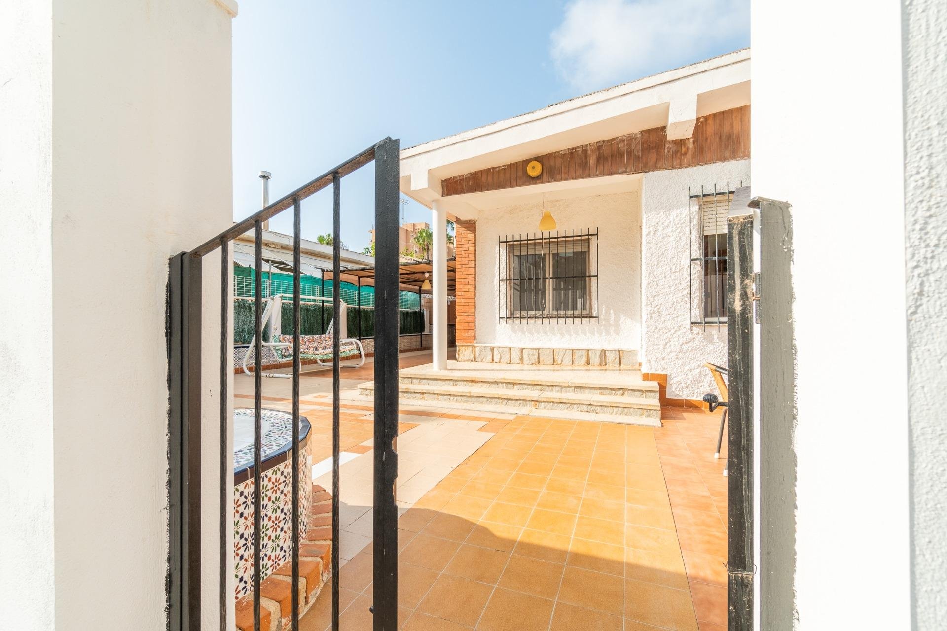 Wiederverkauf - Villa - Torrevieja - Aguas nuevas 1