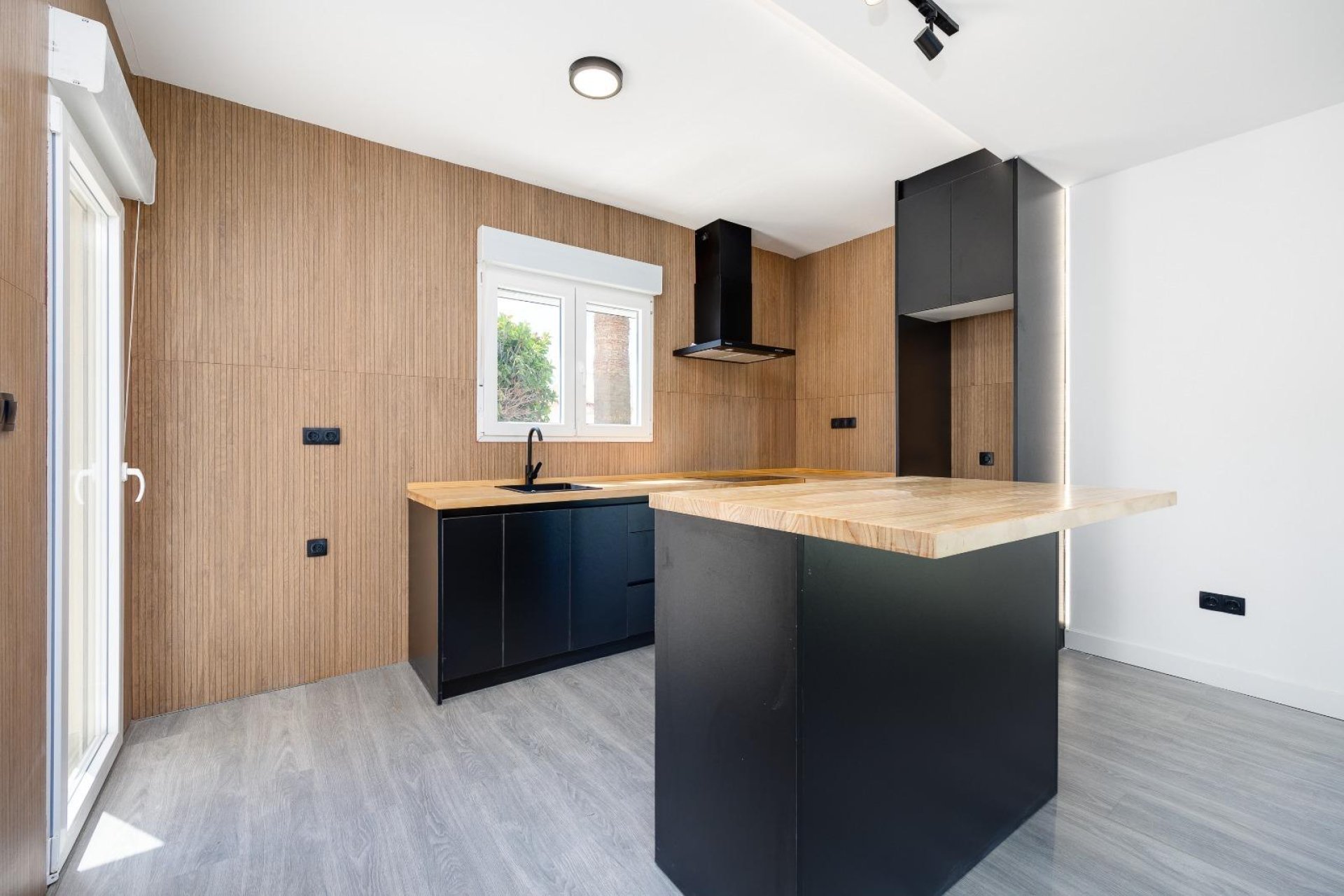 Wiederverkauf - Villa - Torrevieja - El Limonar