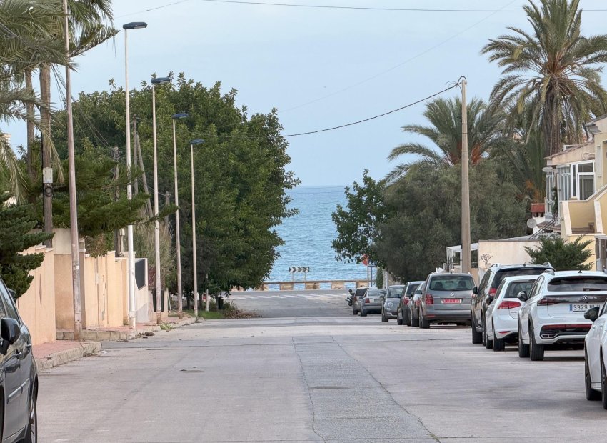 Wiederverkauf - Villa - Torrevieja - Las calas