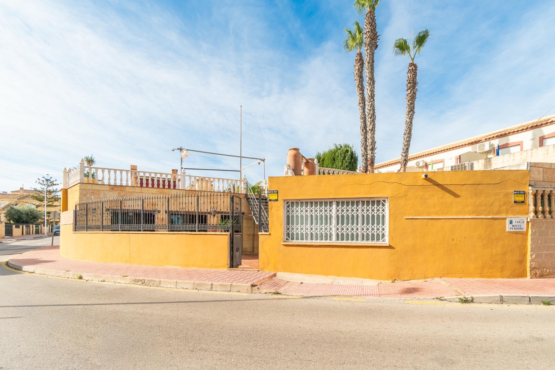 Wiederverkauf - Villa - Torrevieja - Los Altos
