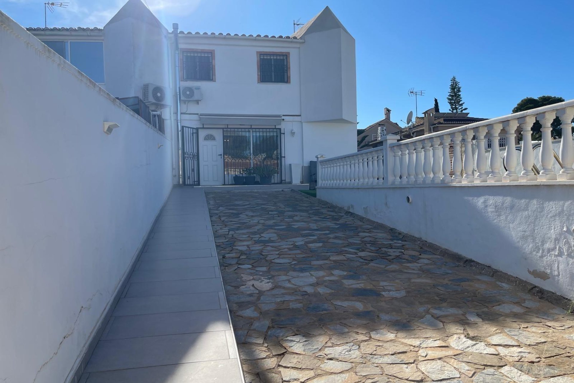 Wiederverkauf - Villa - Torrevieja - Los Balcones - Los Altos del Edén