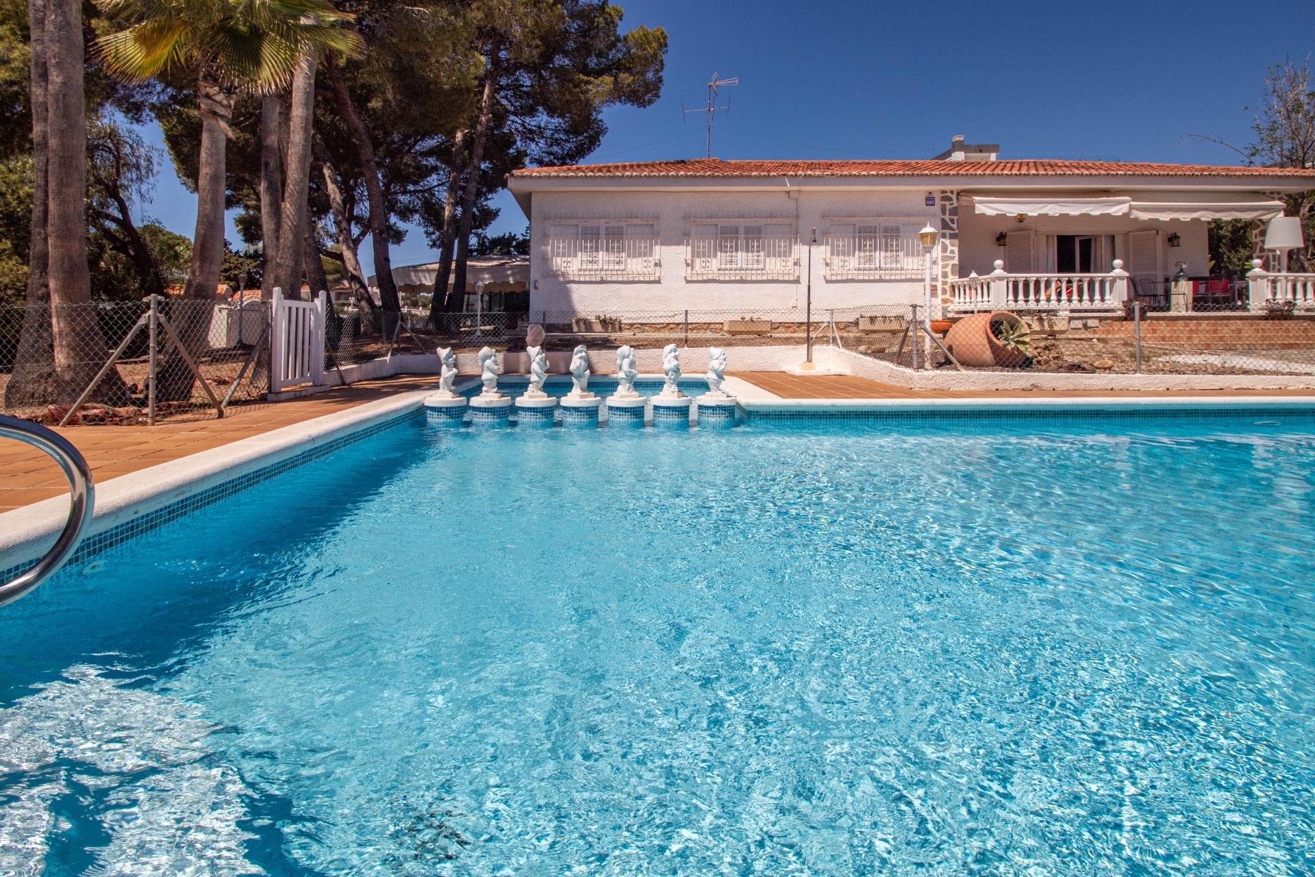 Wiederverkauf - Villa - Torrevieja - Los balcones