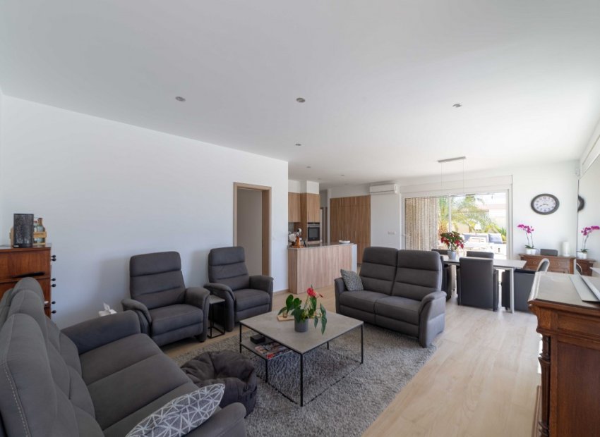 Wiederverkauf - Villa - Torrevieja - Torretas