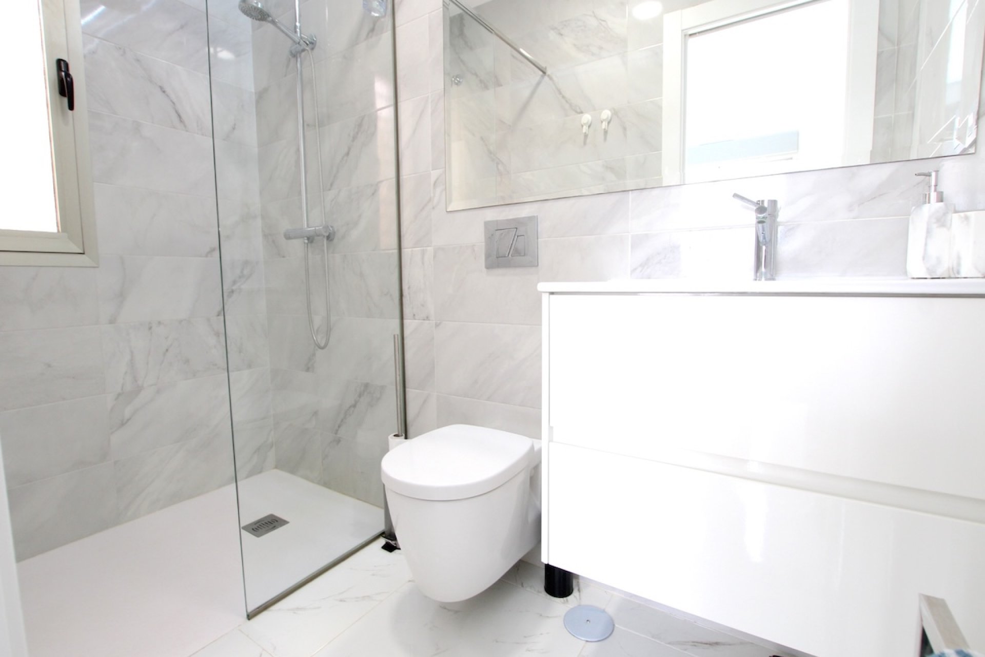 Wiederverkauf - Villa - Villamartin - Villamartín