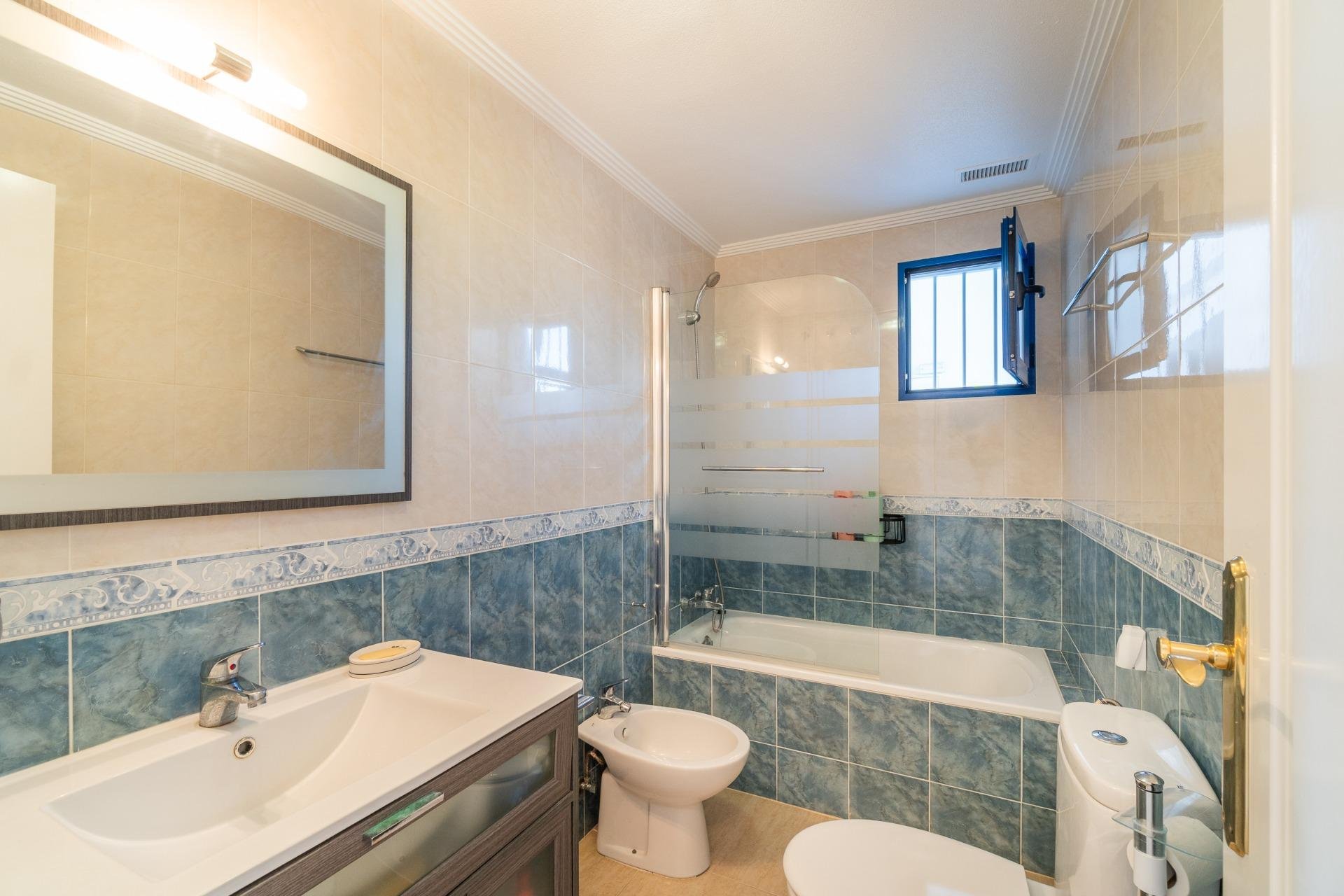 Wiederverkauf - Wohnung - Orihuela Costa - Campoamor