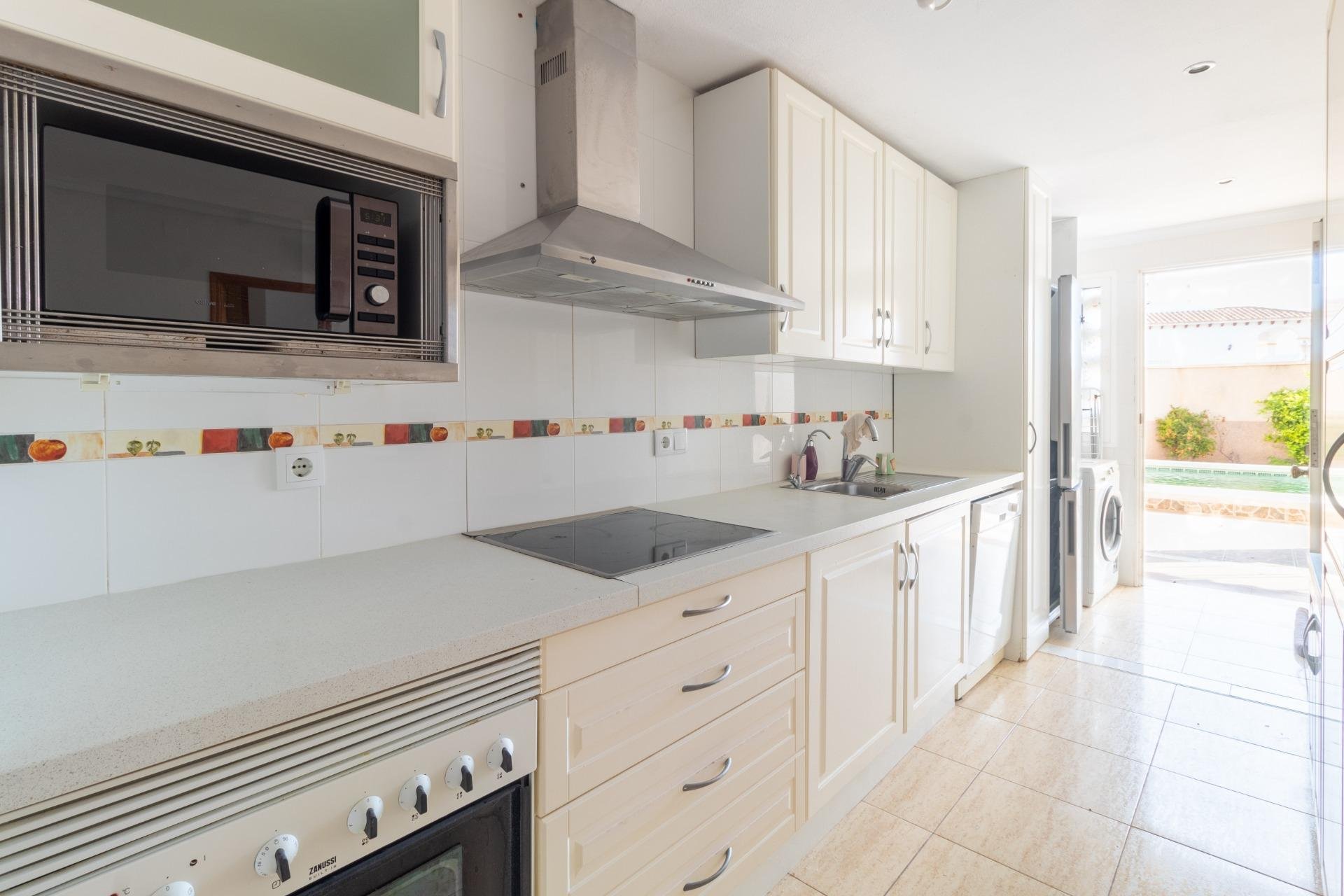 Wiederverkauf - Wohnung - Orihuela Costa - Punta Prima