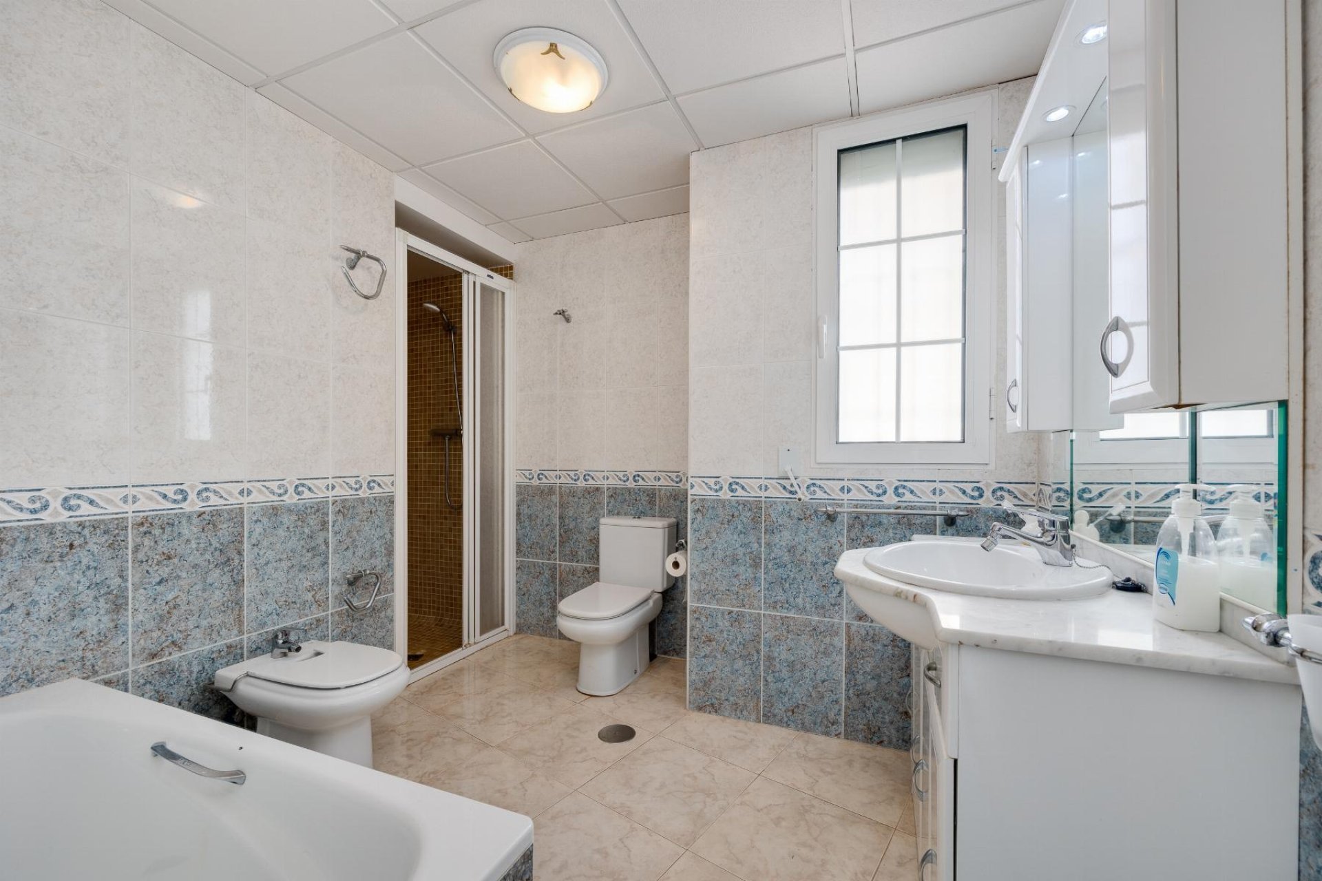 Wiederverkauf - Wohnung - Torrevieja - Acequion