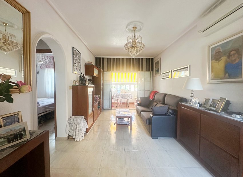 Wiederverkauf - Wohnung - Torrevieja - Aguas Nuevas