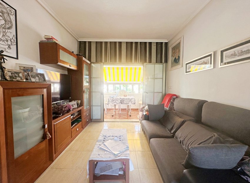 Wiederverkauf - Wohnung - Torrevieja - Aguas Nuevas