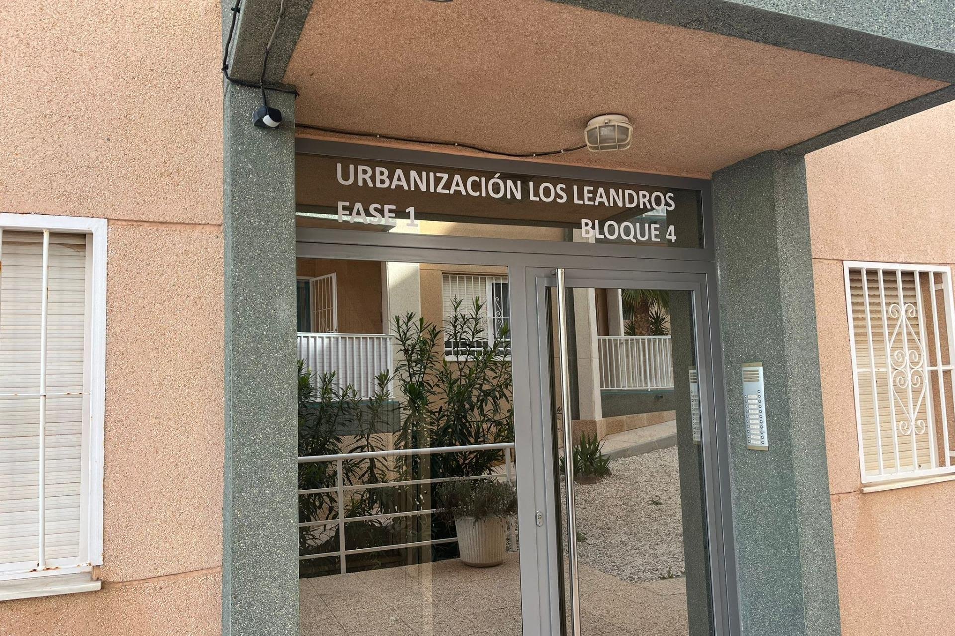 Wiederverkauf - Wohnung - Torrevieja - Cabo cervera