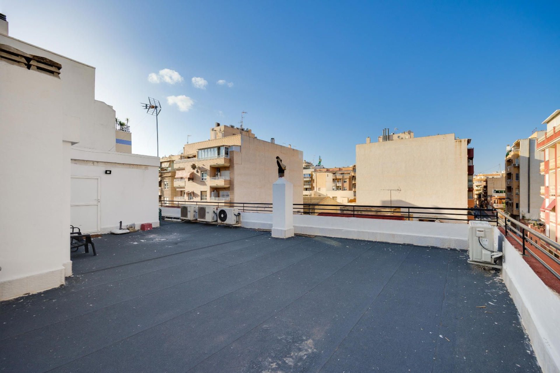 Wiederverkauf - Wohnung - Torrevieja - Centro - Muelle Pesquero