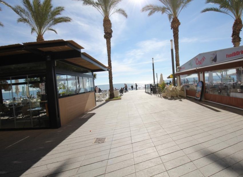 Wiederverkauf - Wohnung - Torrevieja - Paseo maritimo