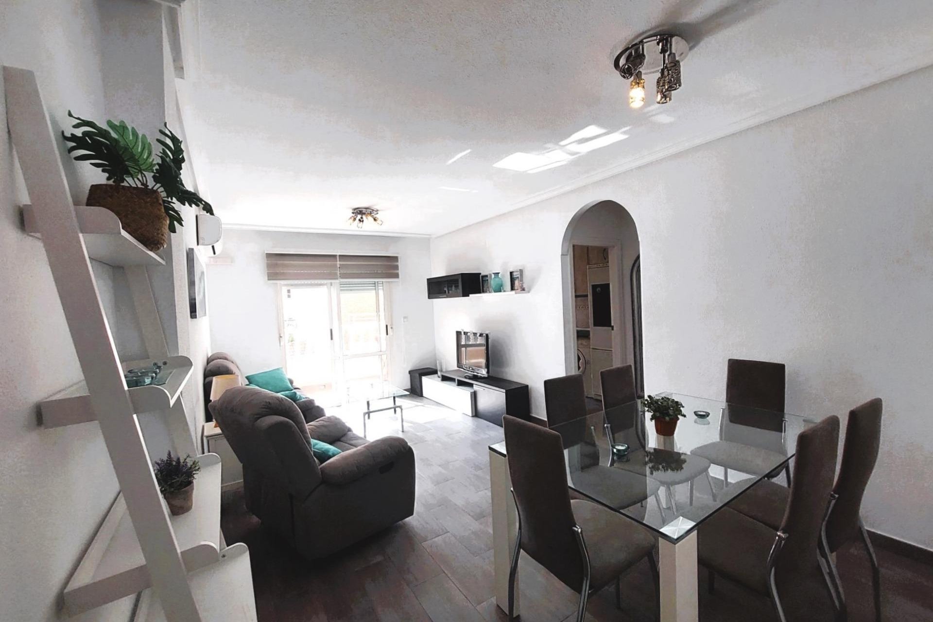 Wiederverkauf - Wohnung - Torrevieja - Paseo maritimo