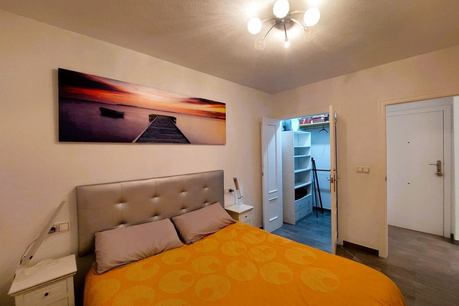 Wiederverkauf - Wohnung - Torrevieja - Paseo maritimo