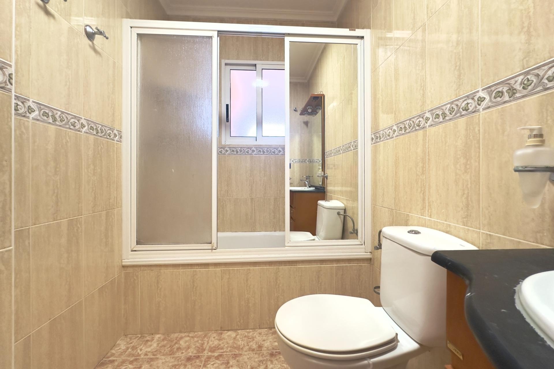 Wiederverkauf - Wohnung - Torrevieja - Playa de los Locos