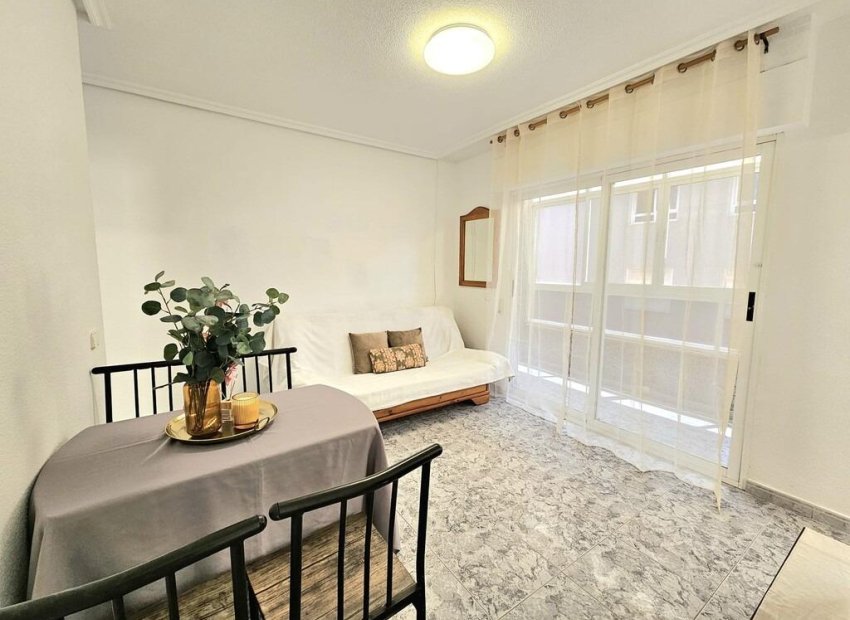 Wiederverkauf - Wohnung - Torrevieja - Playa de los Locos
