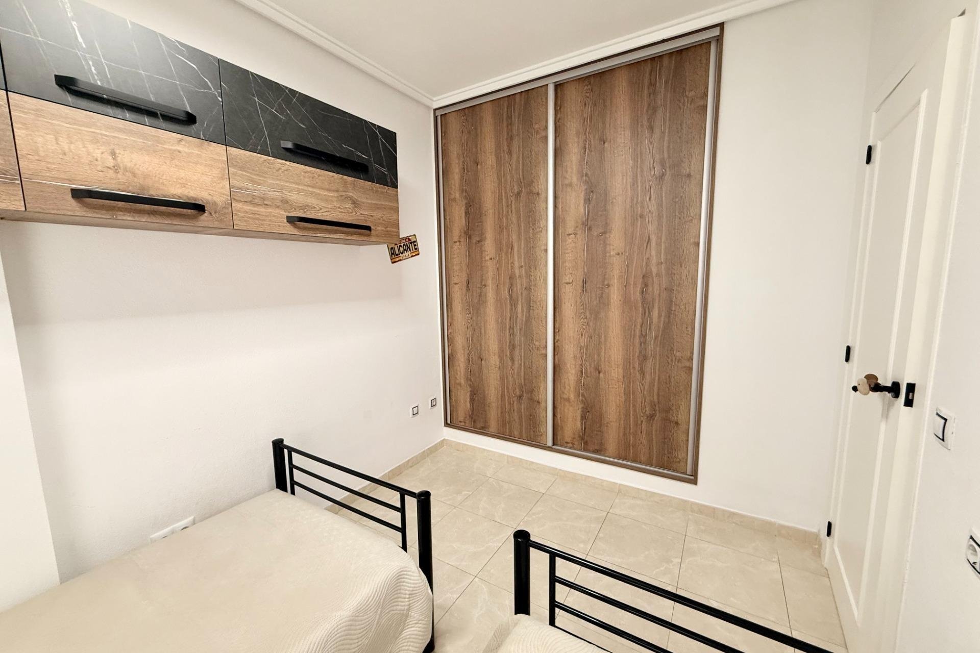 Wiederverkauf - Wohnung - Torrevieja - Playa de los Locos