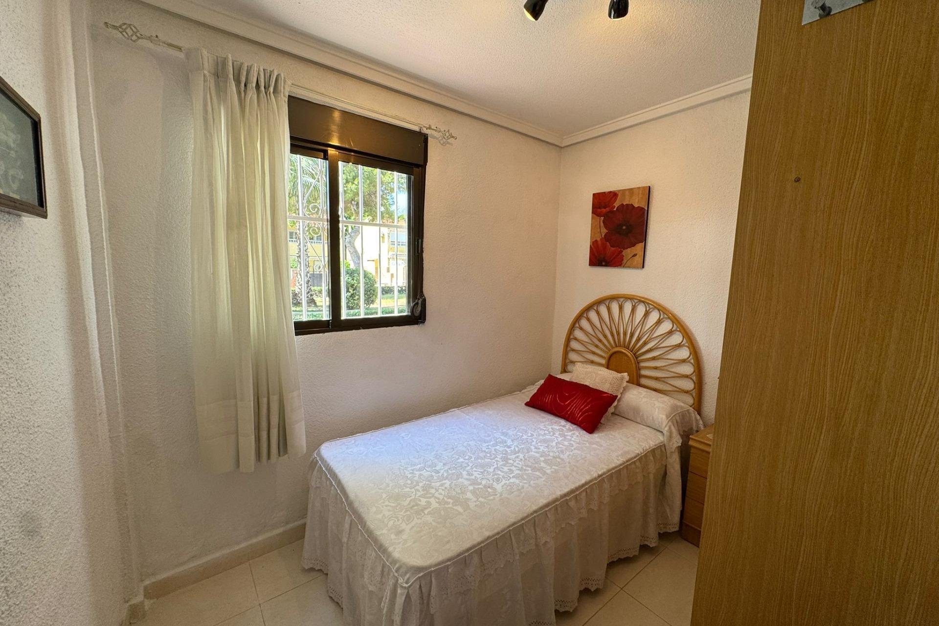 Wiederverkauf - Wohnung - Torrevieja - Playa de los Naufragos
