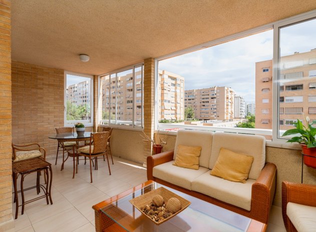 Wohnung - Wiederverkauf - Alicante - San Gabriel