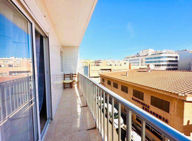 Wohnung - Wiederverkauf - Torrevieja - Centro