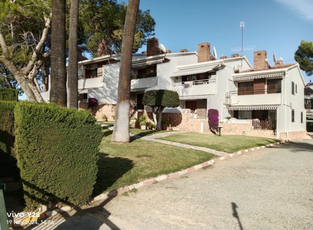 Wohnung - Wiederverkauf - Villamartin - Villamartín