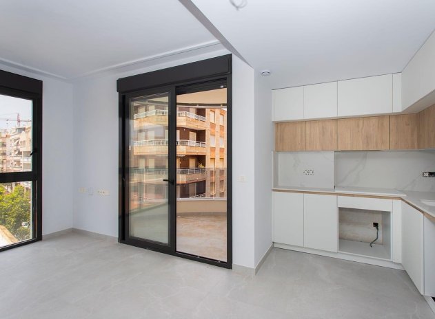 Resale - Apartment / flat - Torrevieja - Torrevieja Centro