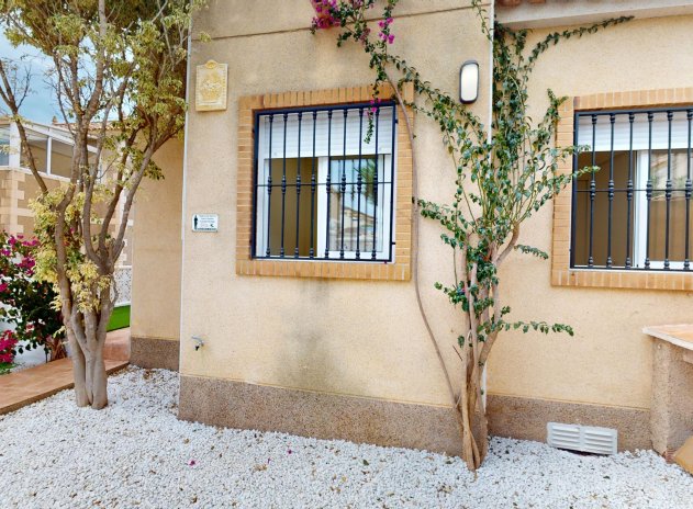 Resale - Town House - San Miguel de Salinas - Urbanización Blue Lagoon