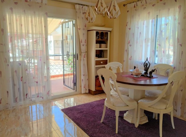 Resale - Semi Detached Villa - Guardamar del Segura - El Raso