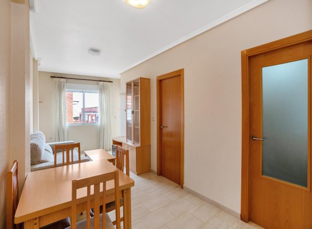 Wiederverkauf - Wohnung - Torrevieja - Centro